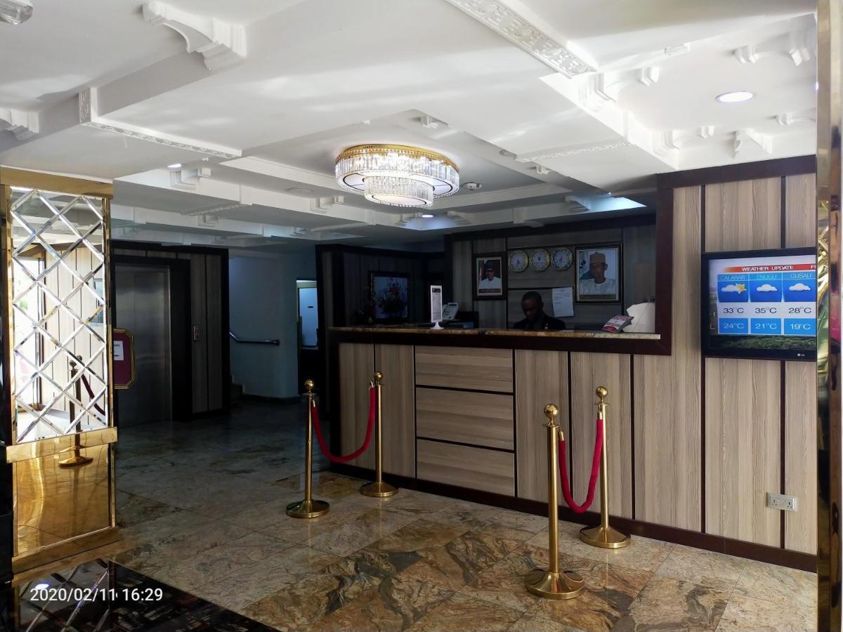 Immaculate Platinum Hotel Abuja Exterior foto